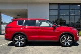 New 2025 Mitsubishi Outlander SE image 4