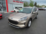 Used 2020 Ford Escape SE image 2