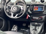 Used 2017 smart fortwo passion image 4