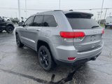 Used 2017 Jeep Grand Cherokee Limited w/ Luxury Group II image 3