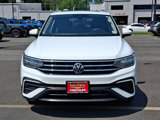Used 2022 Volkswagen Tiguan SE image 2