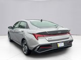 Used 2025 Hyundai Elantra SEL image 3