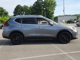 Used 2019 Nissan Rogue SV image 2