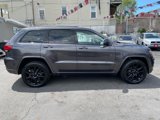 Used 2018 Jeep Grand Cherokee Altitude image 3