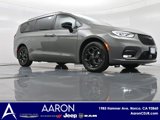 New 2025 Chrysler Pacifica Select image 2