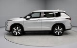 New 2025 Mitsubishi Outlander SE image 5