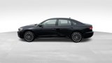 Used 2022 Volkswagen Passat 2.0T image 2