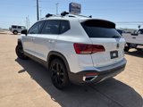 Used 2022 Volkswagen Taos SE image 3