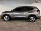 Used 2018 Nissan Rogue SV image 2