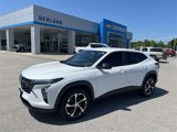 Used 2024 Chevrolet Trax RS image 4