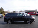 Used 2016 Mitsubishi Outlander SE image 2