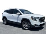 Used 2023 GMC Terrain SLT image 2