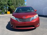 Used 2012 Toyota Sienna XLE image 2