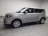 Used 2023 Kia Soul LX w/ LX Technology Package image 2