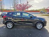 Used 2018 Nissan Rogue Sport SV w/ SV All-Weather Package image 4