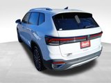 New 2025 Volkswagen Taos SE image 3