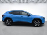 Used 2024 Chevrolet Trax RS w/ Driver Confidence Package image 2