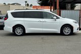 Used 2022 Chrysler Pacifica Touring-L image 2