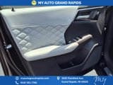 New 2025 Mitsubishi Outlander SEL image 3