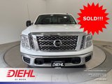 Used 2019 Nissan Titan SV w/ Chrome Package image 2
