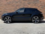 Certified 2024 Porsche Macan image 2
