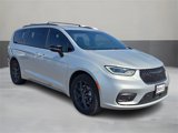 Used 2023 Chrysler Pacifica Limited w/ S Appearance Package image 6
