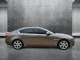 Used 2017 Jaguar XE Prestige image 4