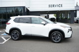 Used 2024 Nissan Rogue SV image 2