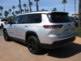 Used 2023 Jeep Grand Cherokee L Laredo image 2
