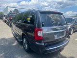 Used 2015 Chrysler Town & Country Touring-L w/ Driver Convenience Group image 4