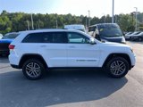 Used 2022 Jeep Grand Cherokee Limited image 2