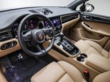 Certified 2025 Porsche Macan image 4