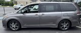 Used 2015 Toyota Sienna SE Premium image 2