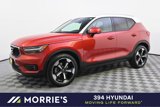 Used 2019 Volvo XC40 T5 Momentum image 2