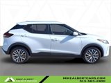 Used 2021 Nissan Kicks SV image 3