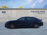 Used 2022 Toyota Camry SE image 5