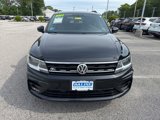 Used 2021 Volkswagen Tiguan SE R-Line image 3