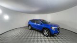 Used 2024 GMC Terrain SLE image 2
