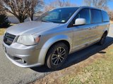 Used 2015 Dodge Grand Caravan SXT image 2