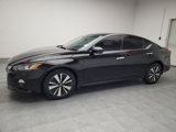 Used 2019 Nissan Altima 2.5 SV image 2