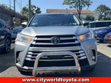 Used 2019 Toyota Highlander XLE image 2
