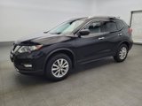 Used 2017 Nissan Rogue SV image 2