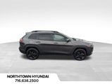 Used 2019 Jeep Cherokee Latitude Plus image 2