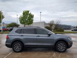 Used 2020 Volkswagen Tiguan SE image 2
