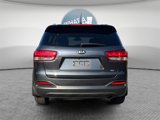Used 2017 Kia Sorento LX image 4