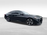 Used 2018 Honda Accord Sport image 4