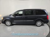 Used 2014 Chrysler Town & Country Touring image 3