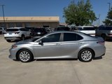 Used 2019 Toyota Camry LE image 3