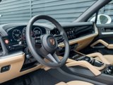Used 2025 Porsche Cayenne image 4