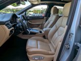 Certified 2020 Porsche Macan image 5